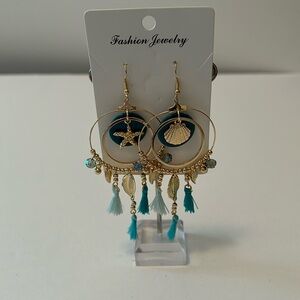 Dangle earrings